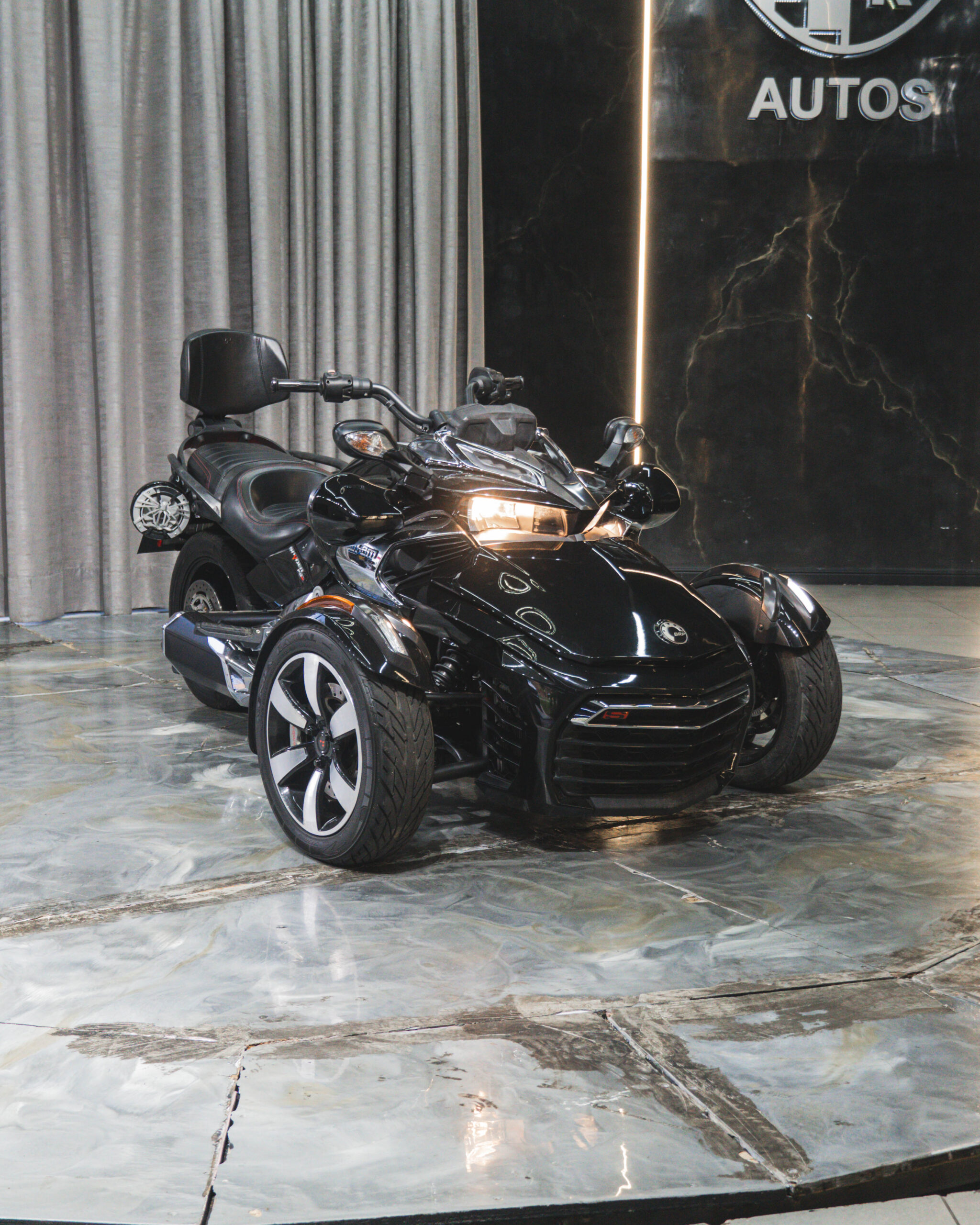 CAN-AM SPYDER 2015