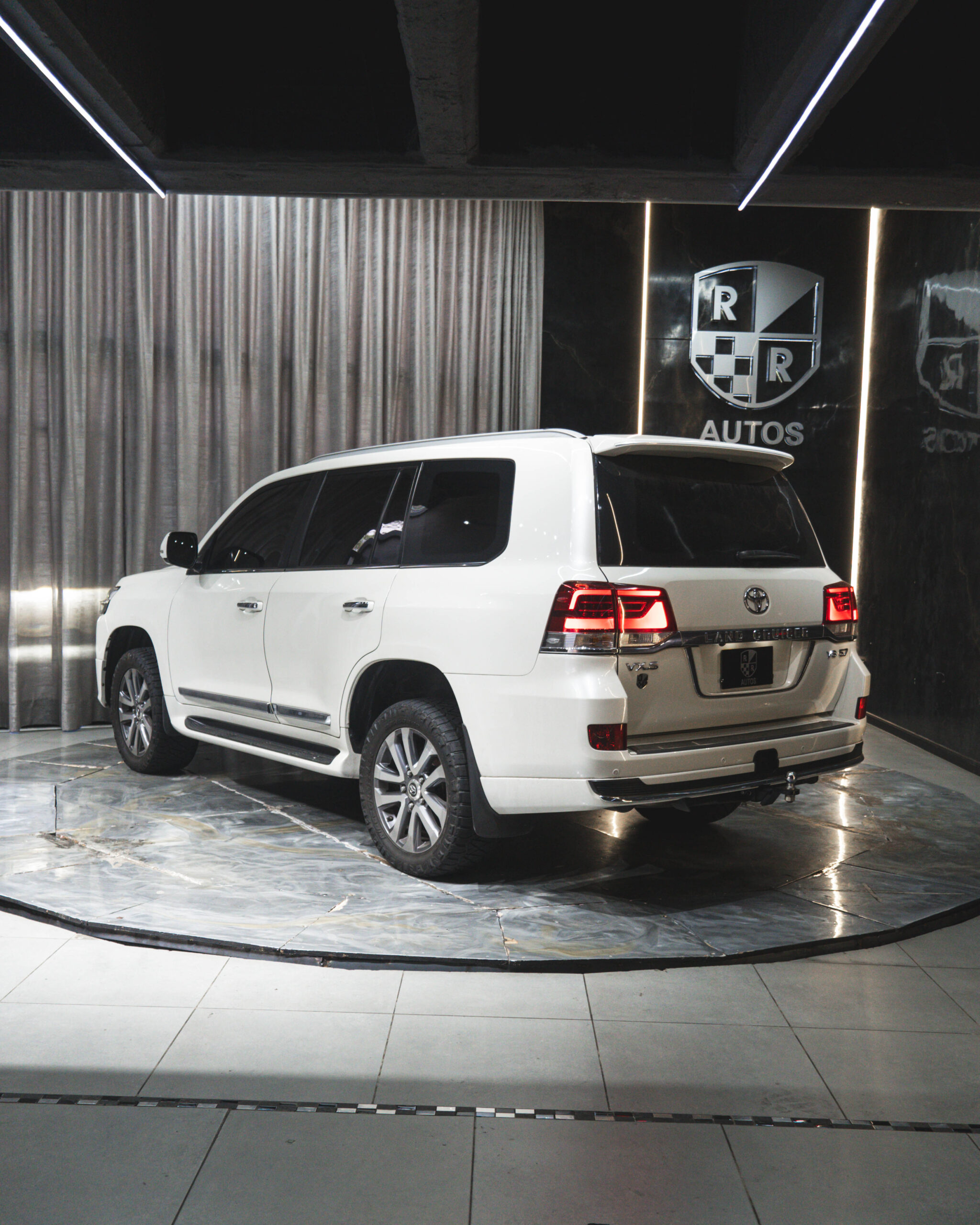 TOYOTA LAND CRUISER LC200 VX BLINDADA 2019