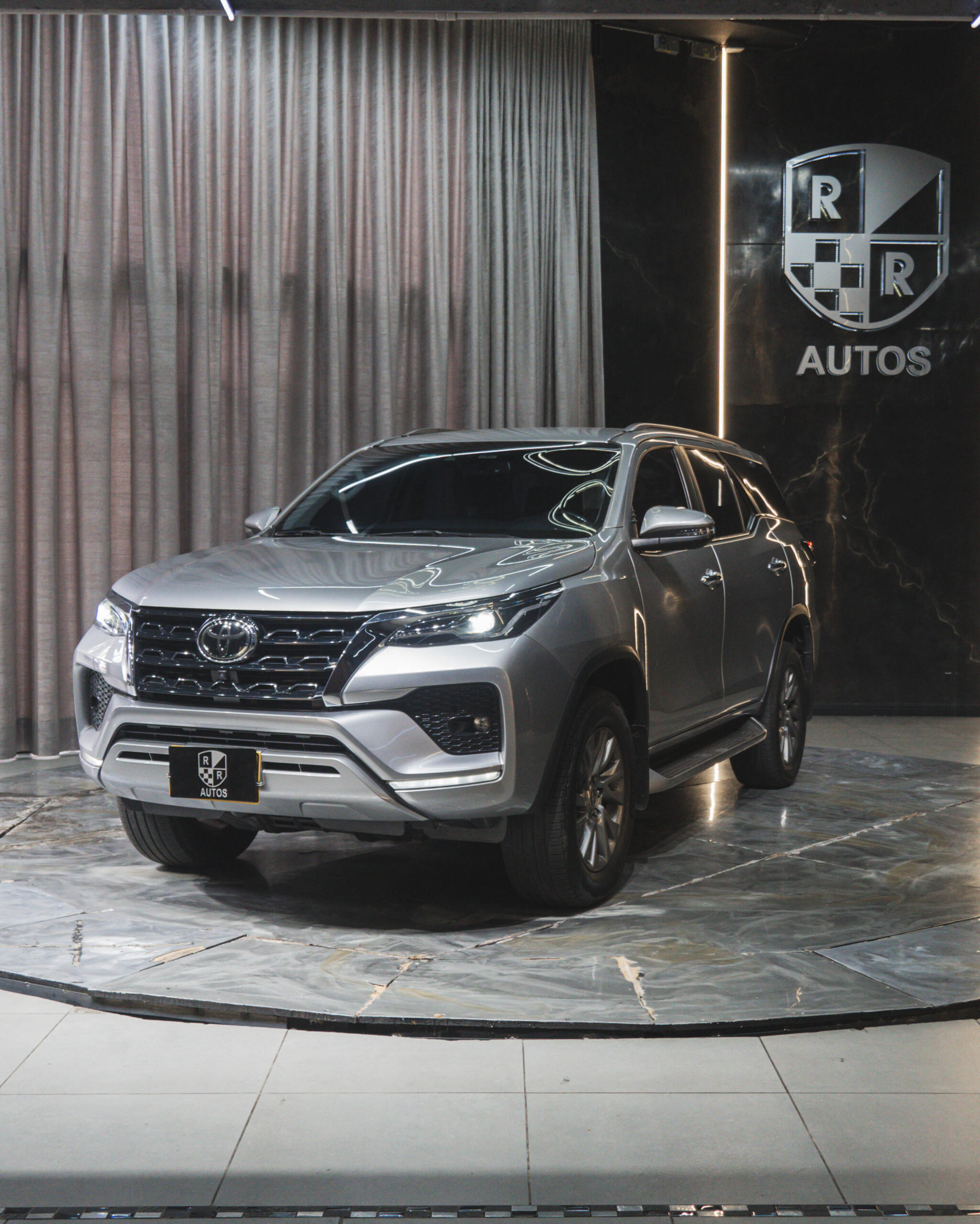 TOYOTA FORTUNER SRV 2.8 DIESEL 2023