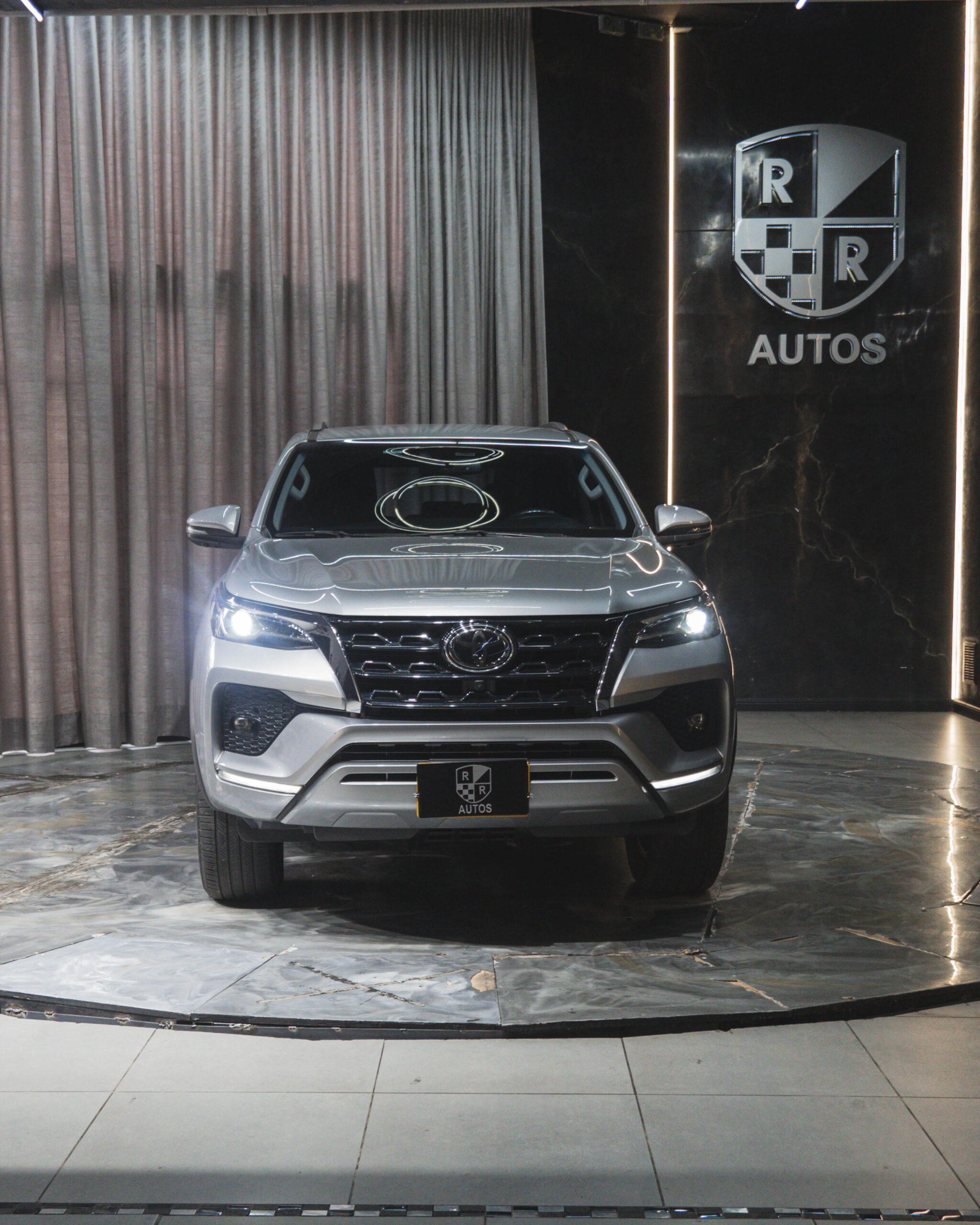 TOYOTA FORTUNER SRV 2.8 DIESEL 2023