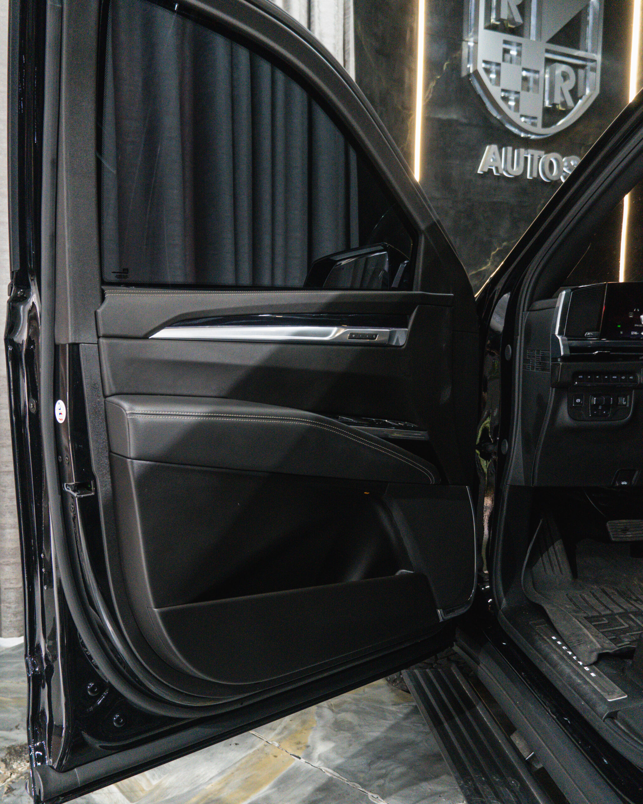 CADILLAC ESCALADE AWD 600 BLINDADA 2025