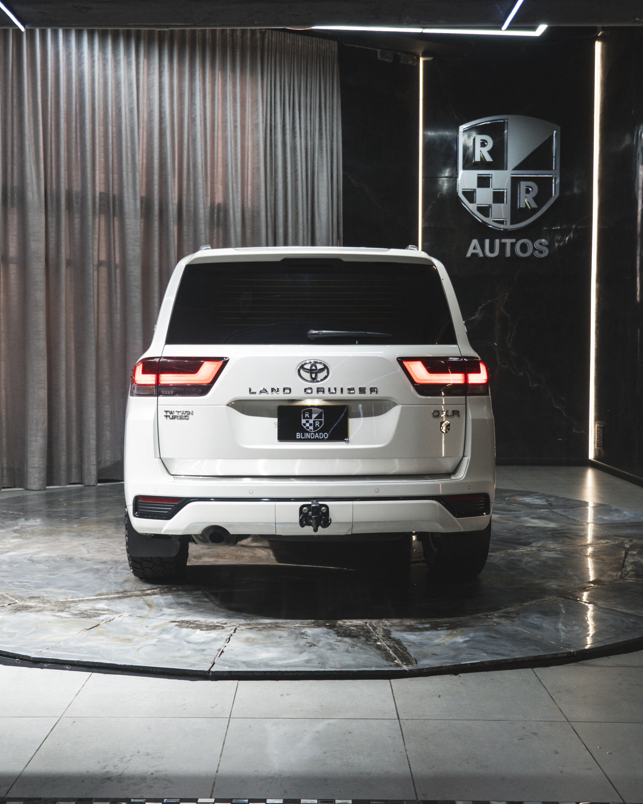 TOYOTA LAND CRUISER 300 GXR DIESEL 2023