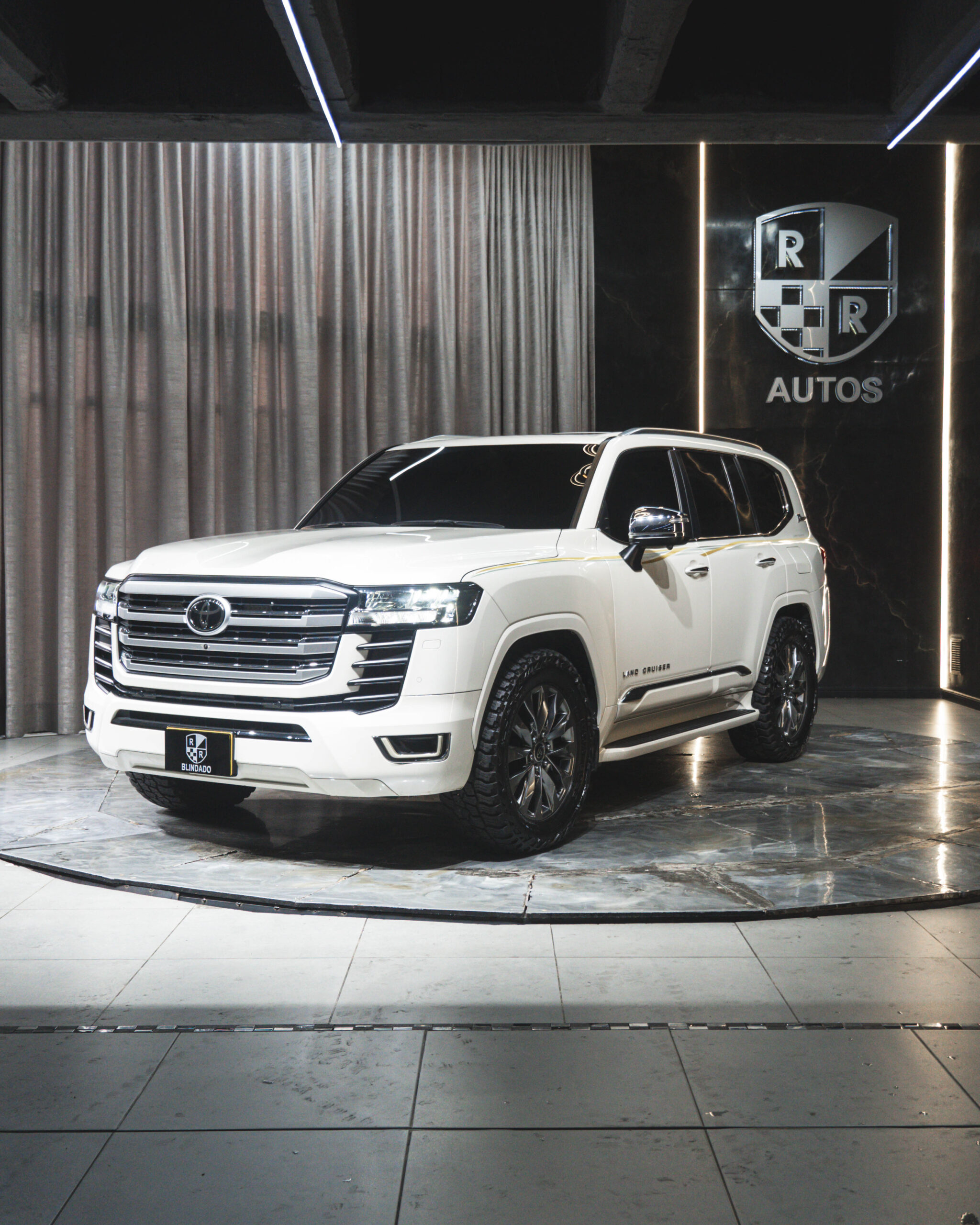 TOYOTA LAND CRUISER 300 GXR DIESEL 2023